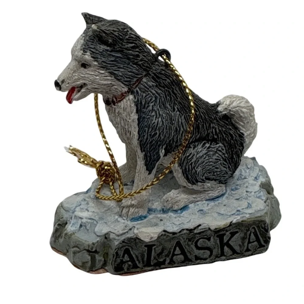 Alaska Siberian Husky Sled‎ Dog Resin Christmas Ornament Grey White Figurine
